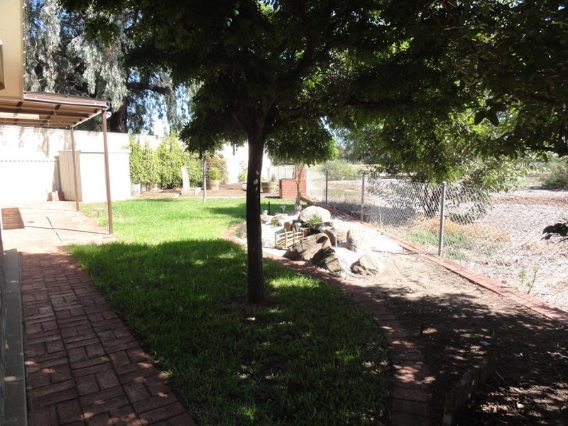 1 BIRDIE Court, Grange SA 5022