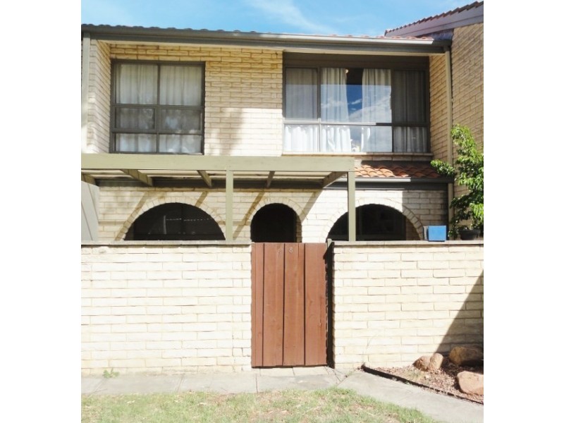 8/1 Mooloola Way, West Lakes Shore SA 5020