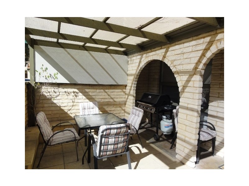 8/1 Mooloola Way, West Lakes Shore SA 5020