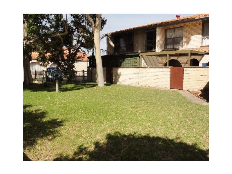 8/1 Mooloola Way, West Lakes Shore SA 5020