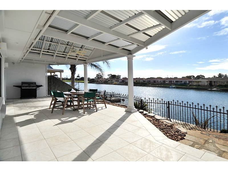 18 DYER Court, West Lakes SA 5021