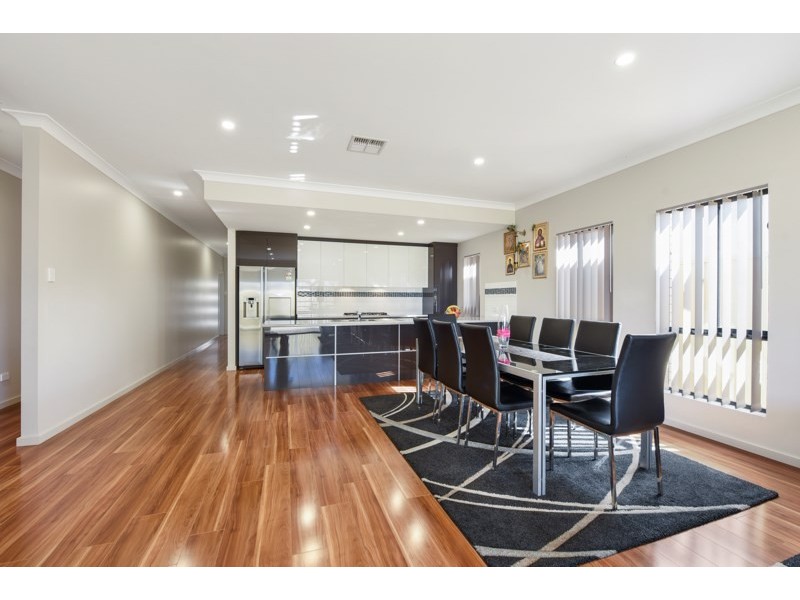 1 Palm Avenue, Royal Park SA 5014