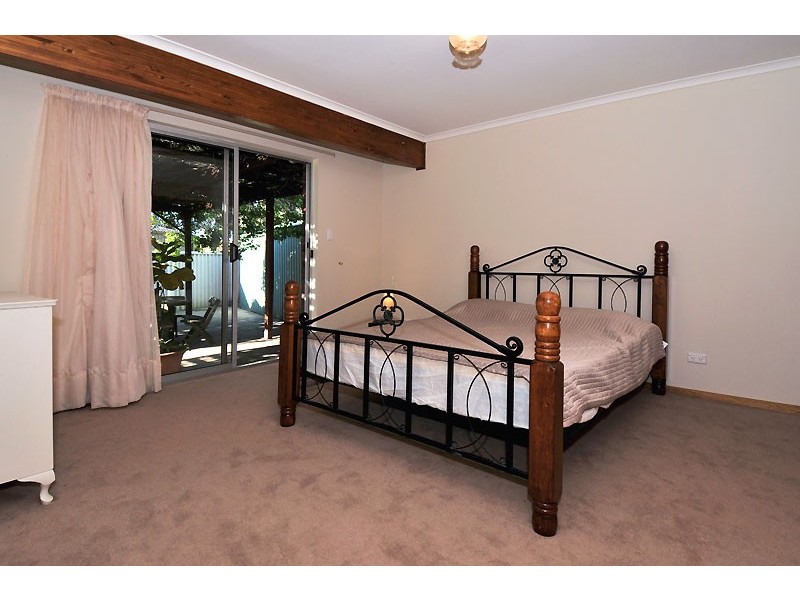 22 Greenfield Crescent, West Lakes Shore SA 5020