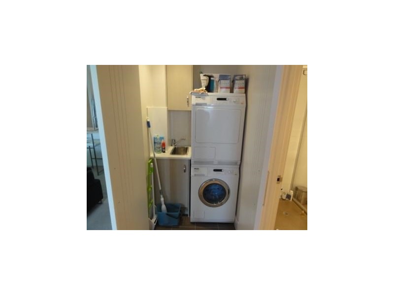 Ap303/129 Sturt Street, Adelaide SA 5000