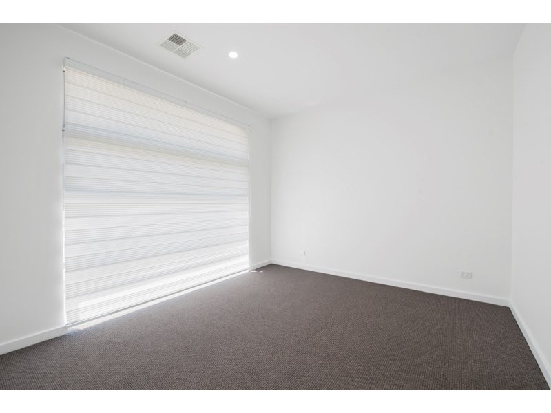 124 Lochside Drive, West Lakes SA 5021