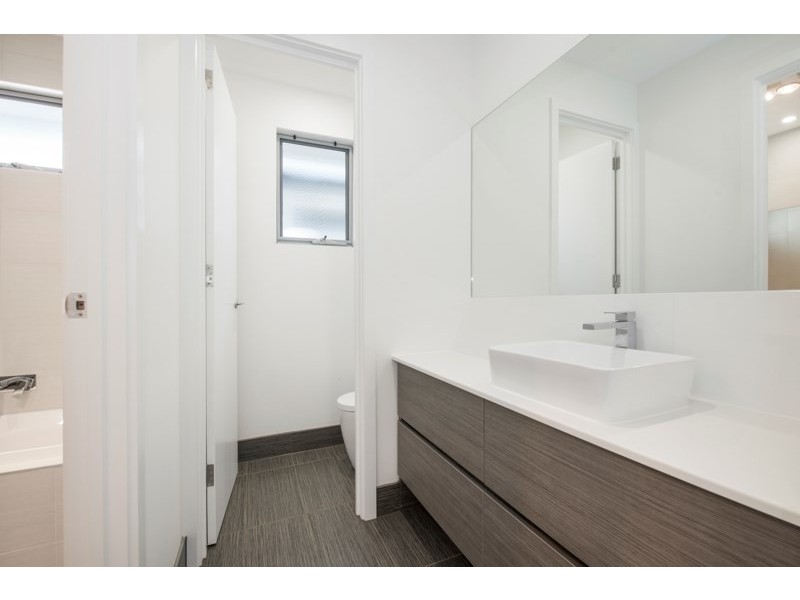 124 Lochside Drive, West Lakes SA 5021