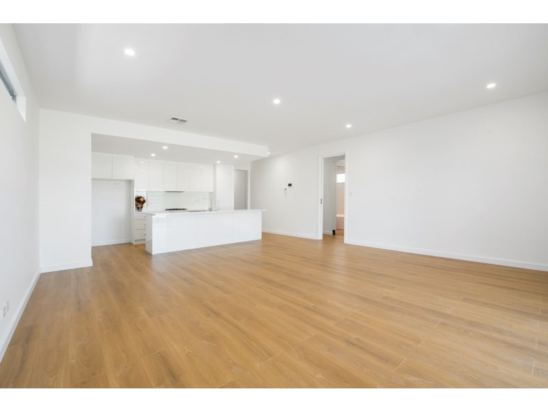 124 Lochside Drive, West Lakes SA 5021