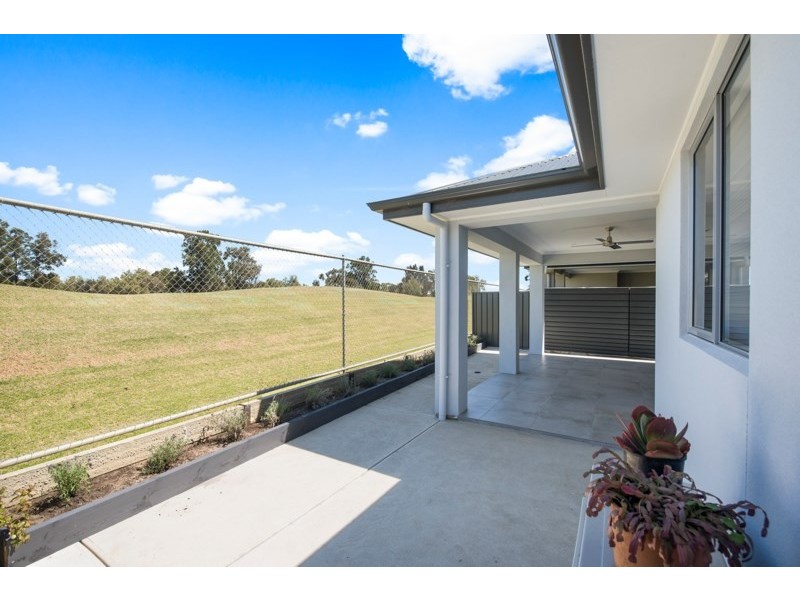 124 Lochside Drive, West Lakes SA 5021