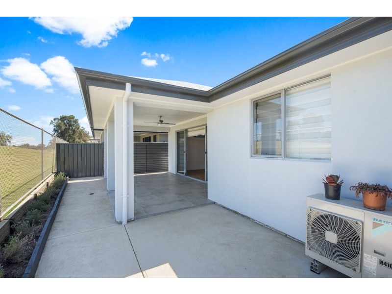 124 Lochside Drive, West Lakes SA 5021