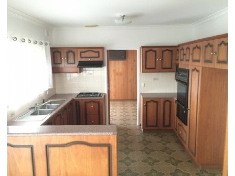 9 Lochside Drive, West Lakes SA 5021