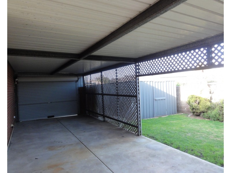 9 Lochside Drive, West Lakes SA 5021