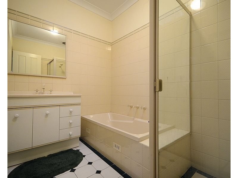 5 HALLVILLE Street, Seaton SA 5023