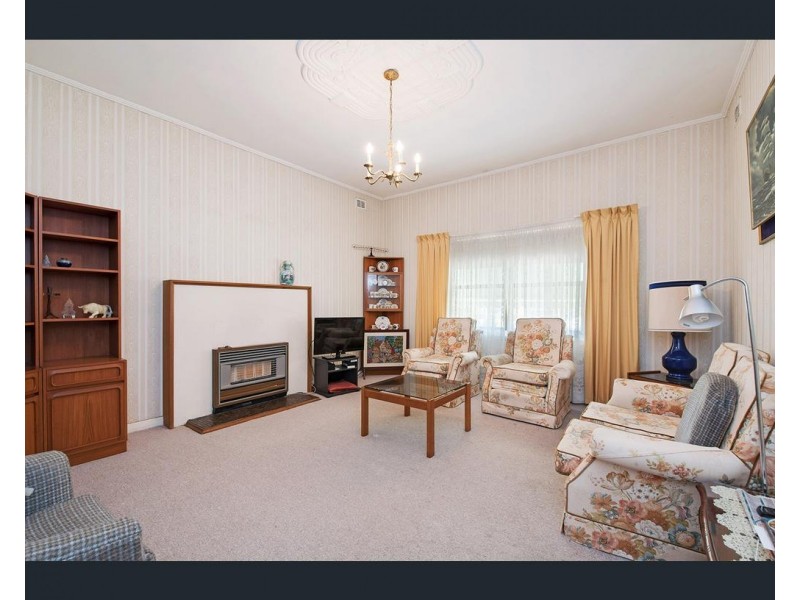 12 Selkirk Avenue, Seaton SA 5023