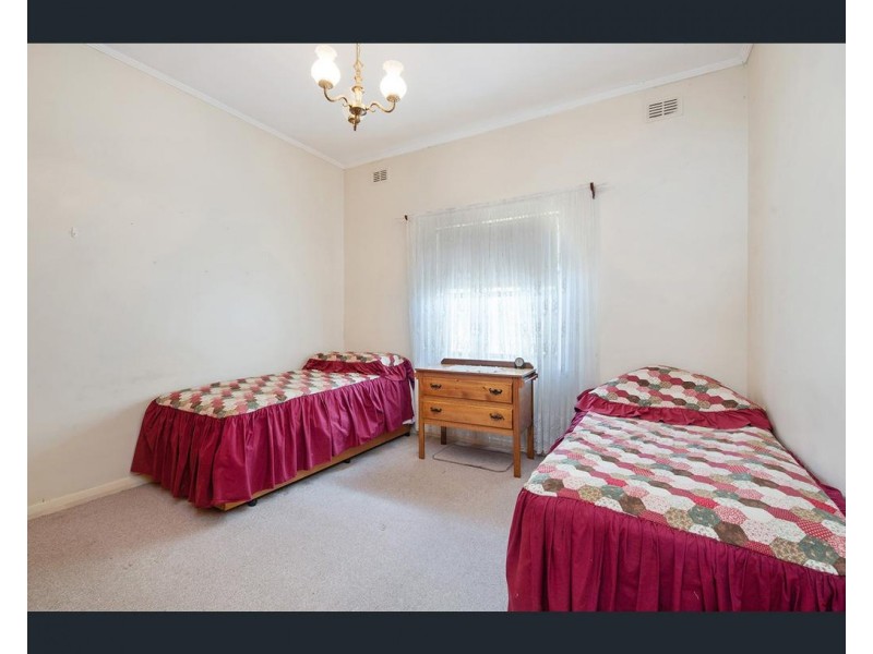 12 Selkirk Avenue, Seaton SA 5023