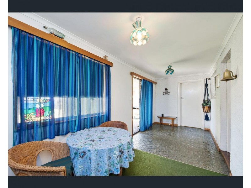 12 Selkirk Avenue, Seaton SA 5023