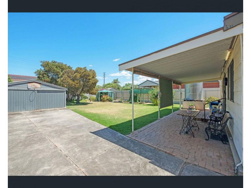 12 Selkirk Avenue, Seaton SA 5023