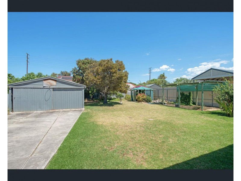 12 Selkirk Avenue, Seaton SA 5023