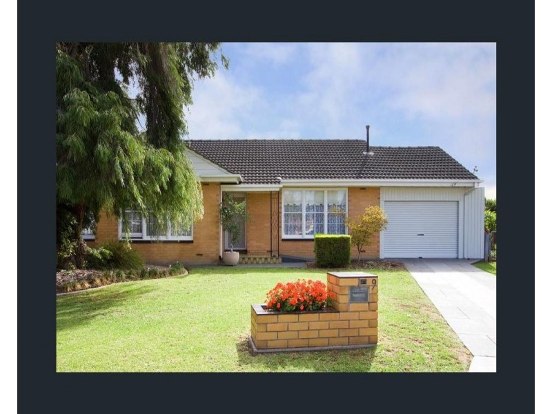 9 McMahon Place, Seaton SA 5023