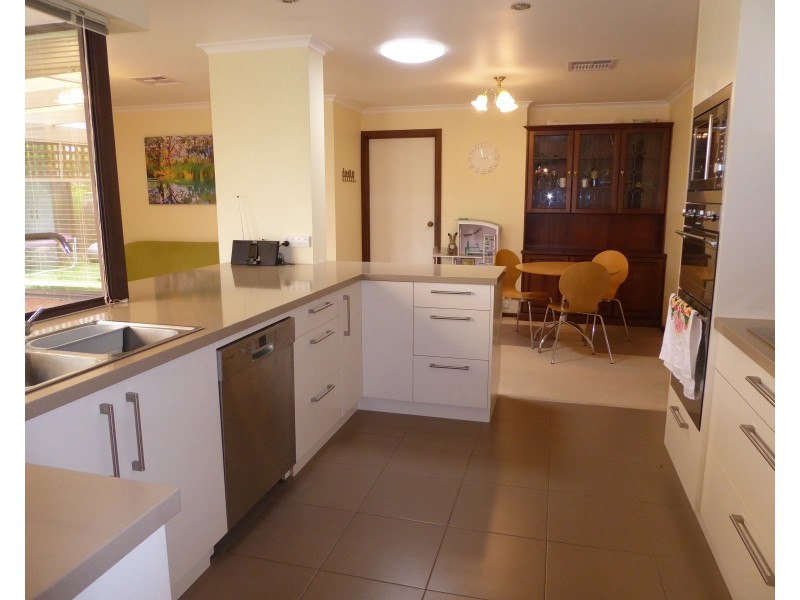 22 Lakeview Avenue, West Lakes SA 5021