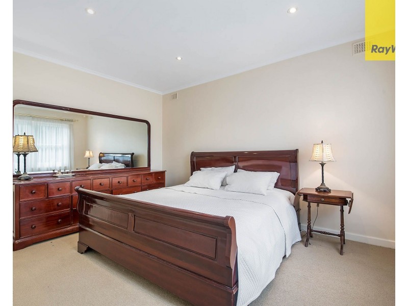 11 Windsor Terrace, West Beach SA 5024