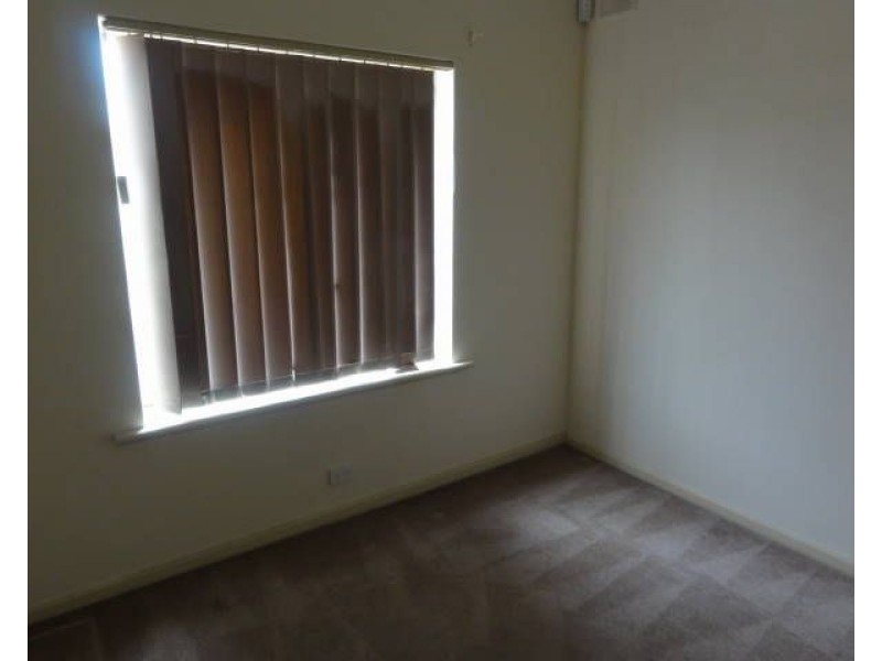 2/16 Russell Street, Rosewater SA 5013