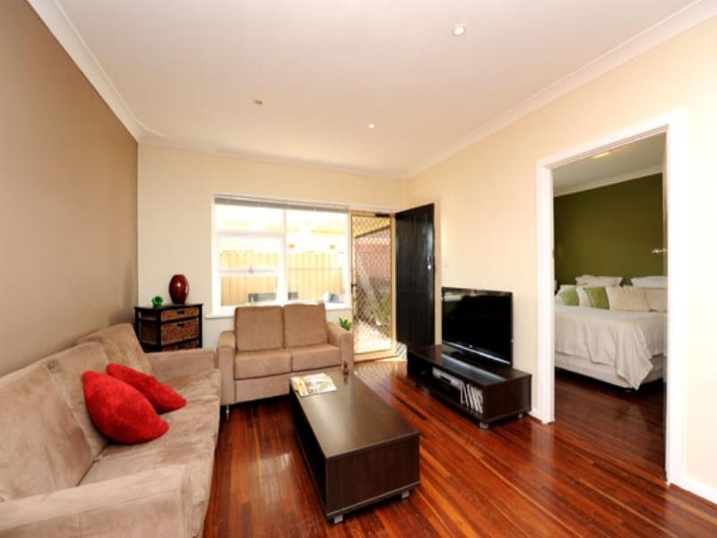 2/372 Tapleys Hill Road, Seaton SA 5023