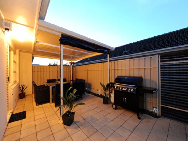 2/372 Tapleys Hill Road, Seaton SA 5023