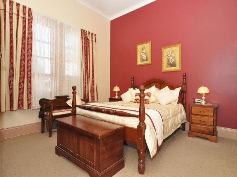 19 Walker Street, Birkenhead SA 5015