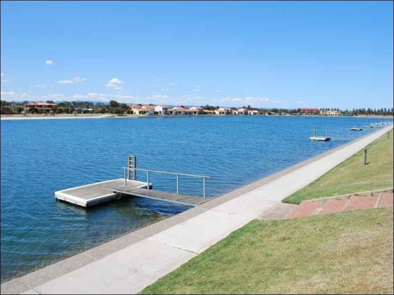 1/72 Military Road, Tennyson SA 5022