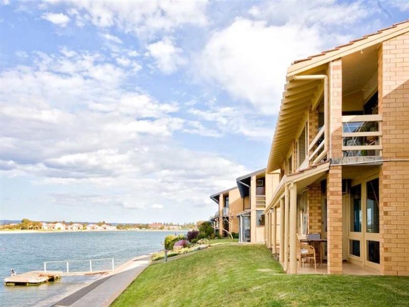 2/80 Military Road, Tennyson SA 5022