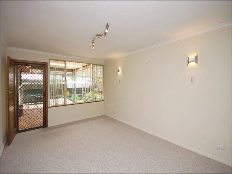 22 Leabrook Drive, Para Hills SA 5096