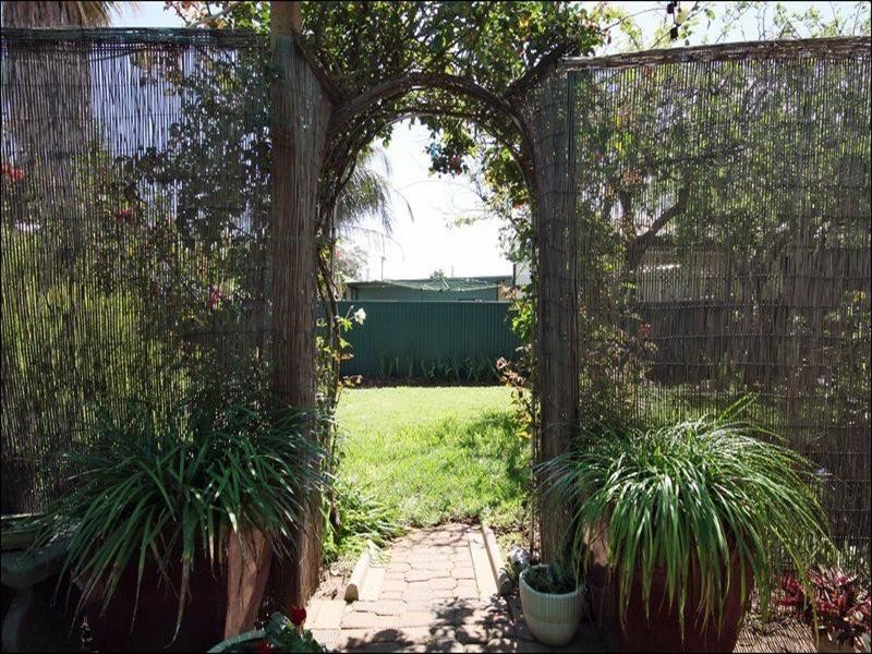 22 Leabrook Drive, Para Hills SA 5096