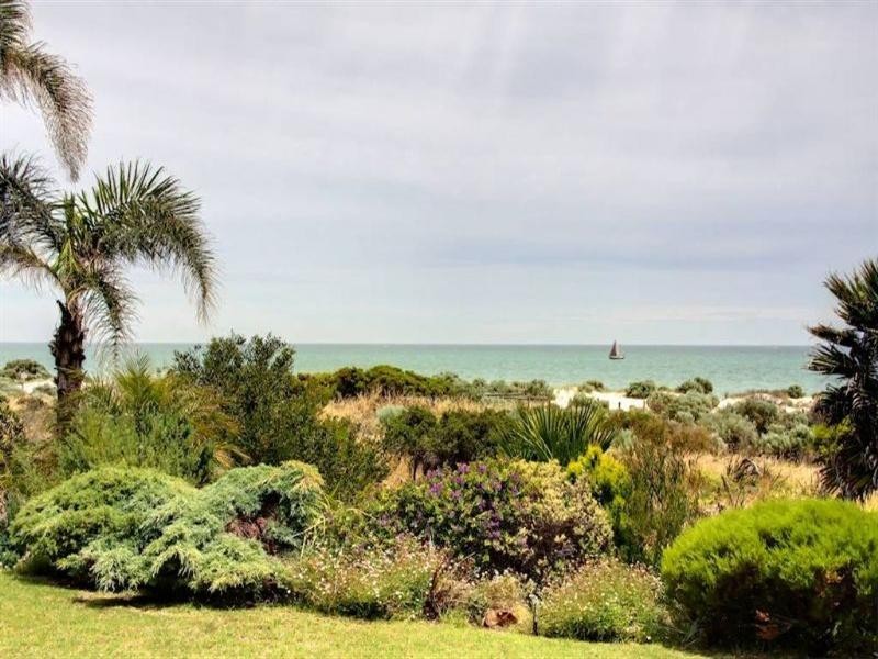 33 Tennyson Heights Court, Tennyson SA 5022