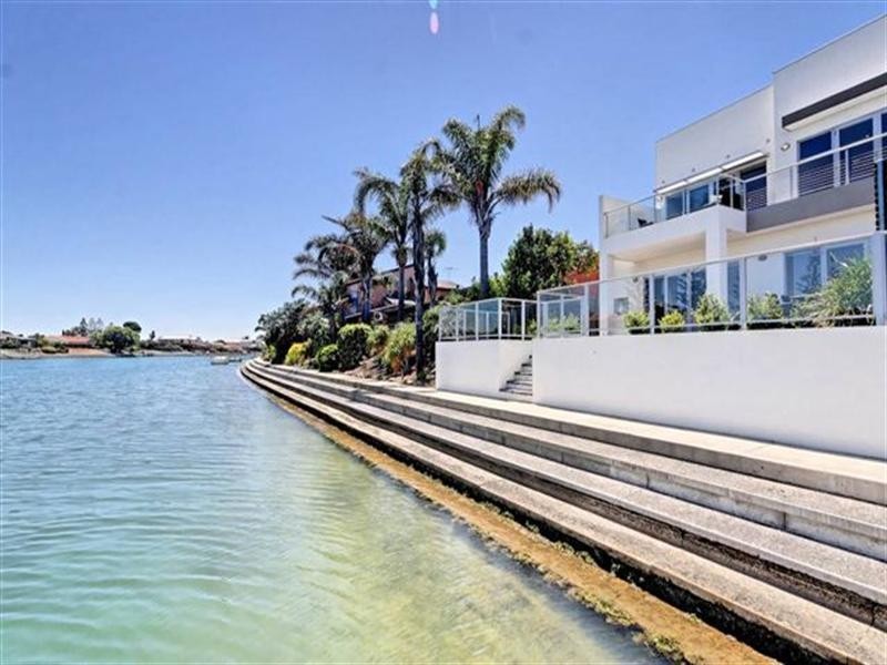 38 Antigua Grove, West Lakes SA 5021