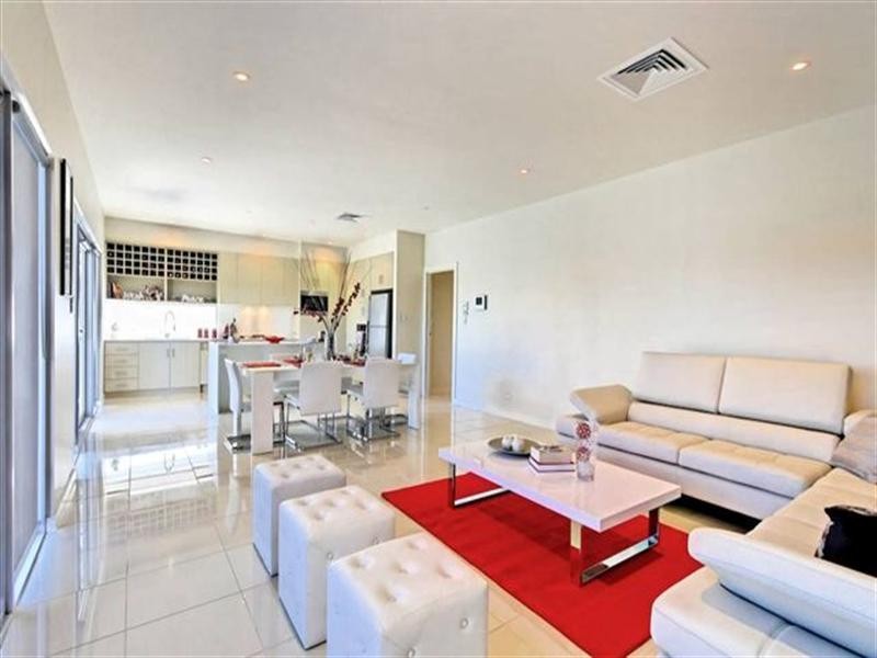 38 Antigua Grove, West Lakes SA 5021