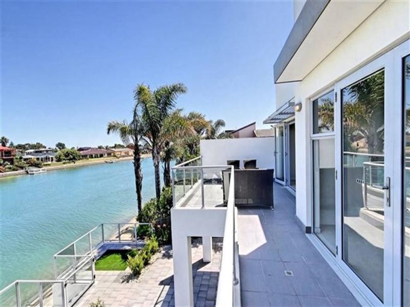 38 Antigua Grove, West Lakes SA 5021