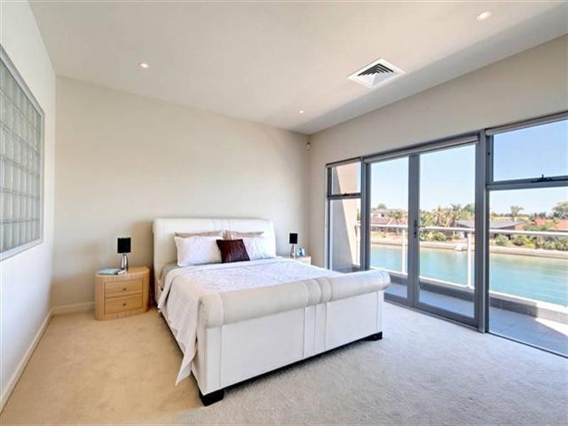 38 Antigua Grove, West Lakes SA 5021