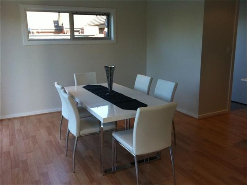 1 and 2/1a Montrose Avenue, Seaton SA 5023