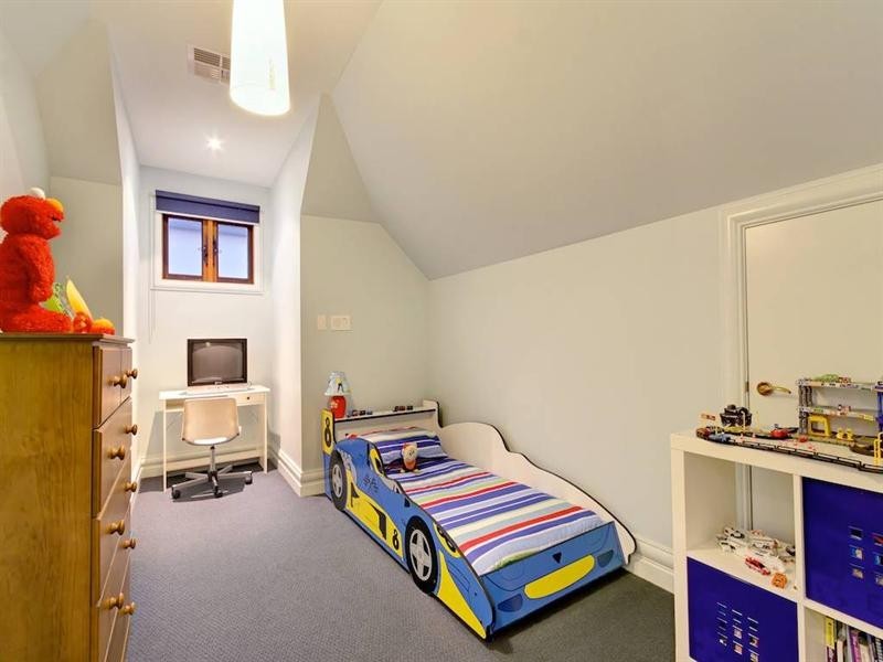 2 Medallion Drive, Grange SA 5022