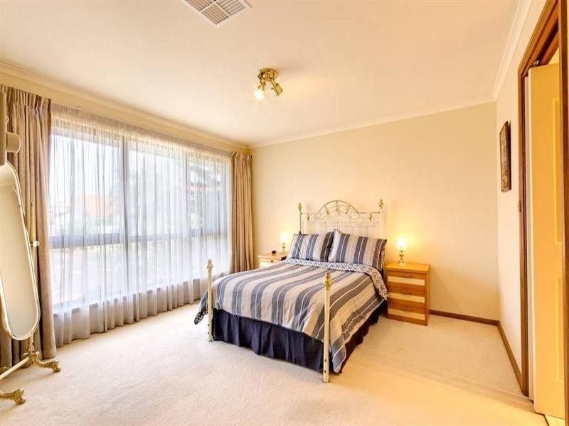 41 Tennyson Heights Court, Tennyson SA 5022