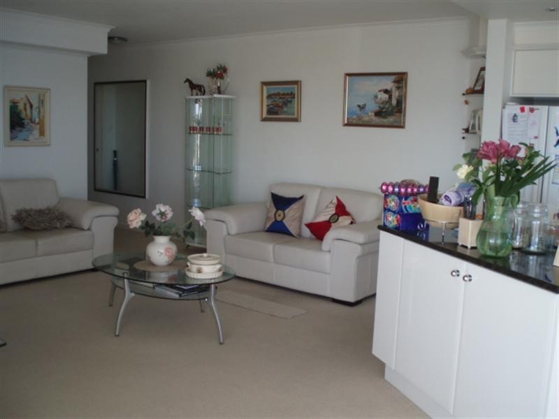 5b/13 North Esplanade, Glenelg North SA 5045