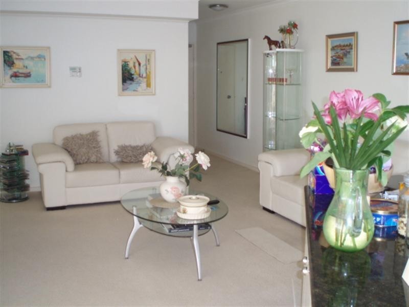 5b/13 North Esplanade, Glenelg North SA 5045