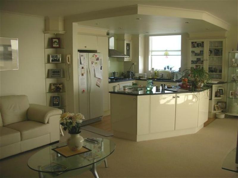 5b/13 North Esplanade, Glenelg North SA 5045