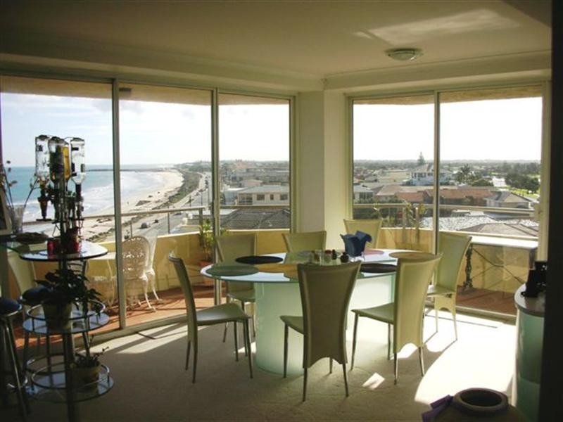 5b/13 North Esplanade, Glenelg North SA 5045