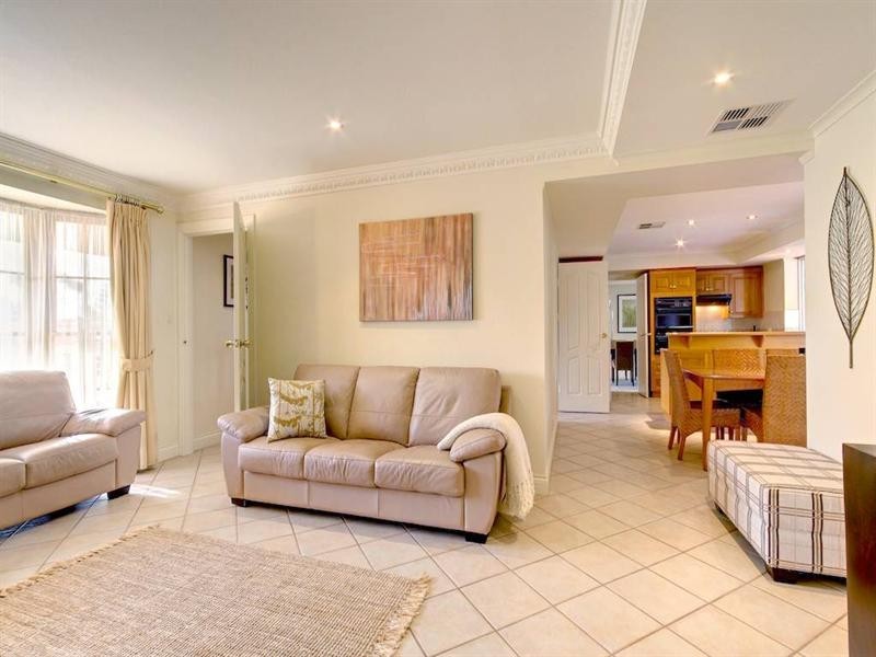 1 Tennyson Heights Court, Tennyson SA 5022
