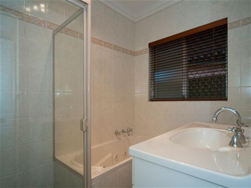 16 Clifford Way, Valley View SA 5093