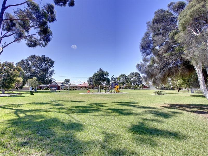 26 Rivett Avenue, Fulham Gardens SA 5024