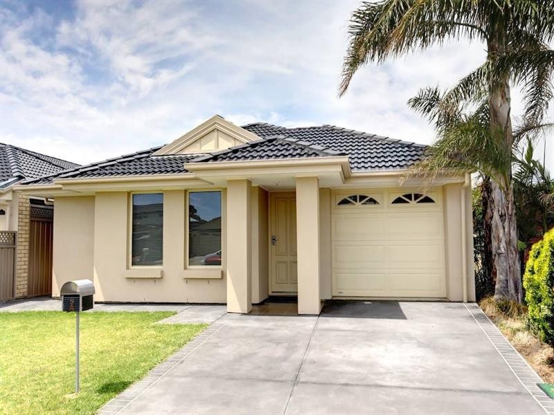 9a Mallacoota Place, West Lakes Shore SA 5020