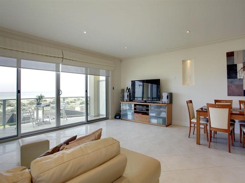 8a Bucknall Close, Tennyson SA 5022