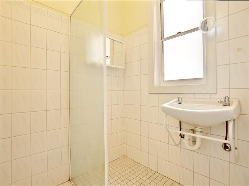 18 Carey Avenue, Seaton SA 5023